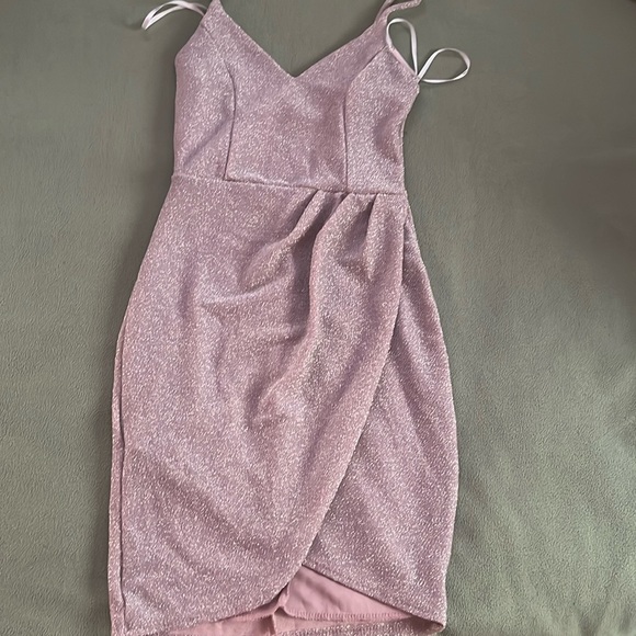 Never been used, bought it for an even and never when to it. - Picture 1 of 4